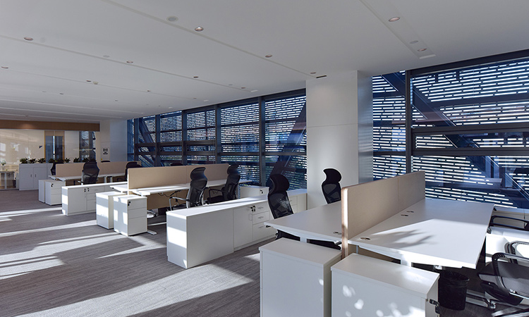 辦公室裝修無(wú)隔斷設(shè)計(jì)的優(yōu)缺點(diǎn)